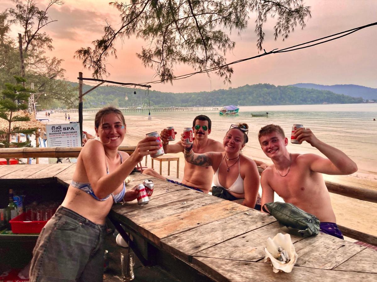 Lucky Sun Saracen Bay Albergue Koh Rong Sanloem Exterior foto